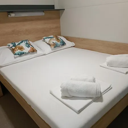 Comfort Two Bedroom Mobile Homes * Pirovac