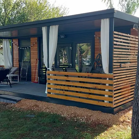 Comfort Two Bedroom Mobile Homes Ferienhaus Pirovac