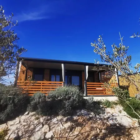 Ferienhaus Comfort Two Bedroom Mobile Homes Pirovac